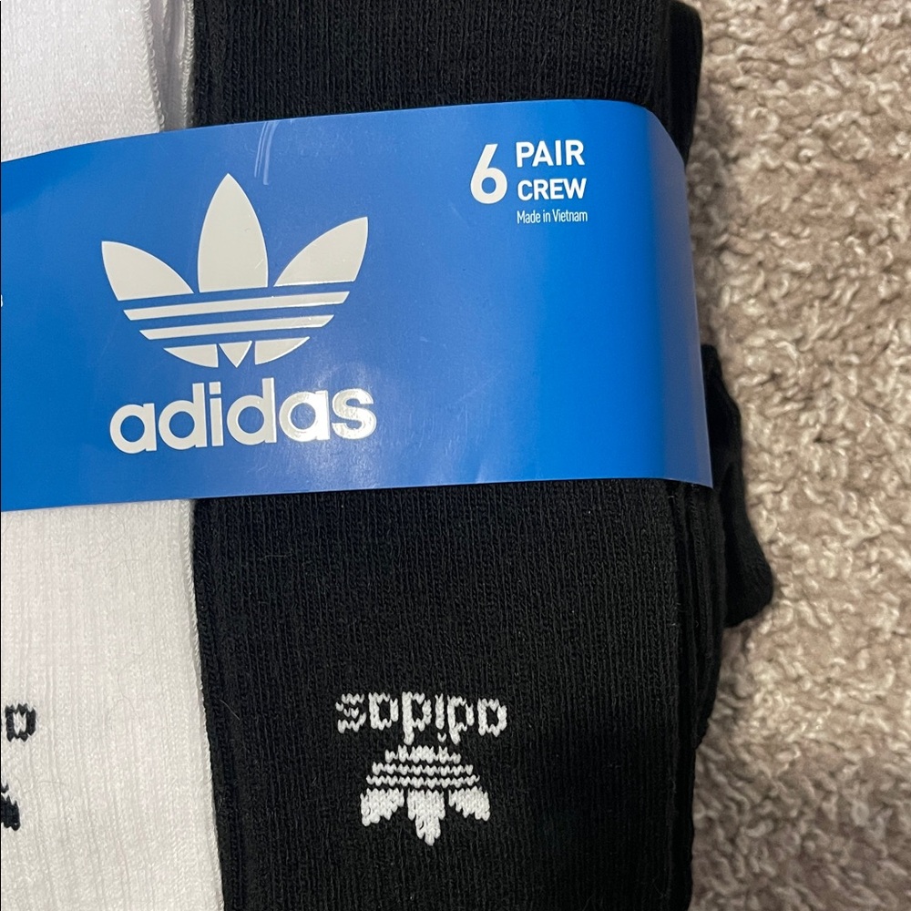 NWT adidas Men's Athletic Crew Socks - Black and White 6-Pack - Picture 3 of 4